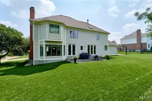 2323 Wellington Estates Dr, Chesterfield, MO 63017 - Photo 7