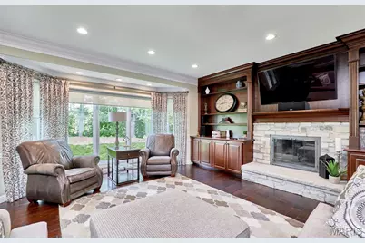 2323 Wellington Estates Drive, Chesterfield, MO 63017 - Photo 3