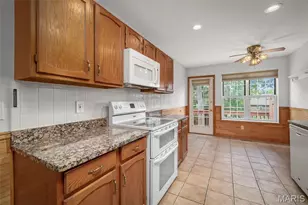 5116 Kennerly Pl Dr, Saint Louis, MO 63128 - Photo 13
