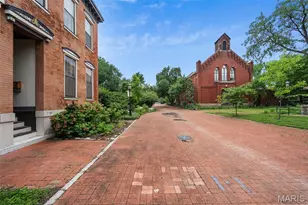 1322 S 10th St, Saint Louis, MO 63104 - Photo 3