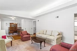 570 Flanders Dr, Warson Woods, MO 63122 - Photo 9