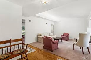 570 Flanders Dr, Warson Woods, MO 63122 - Photo 7