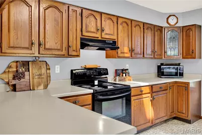 5965 Evergreen Lane, Villa Ridge, MO 63089 - Photo 9