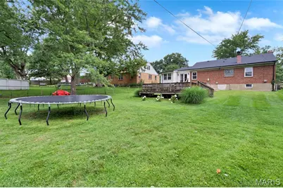 9846 Vasel Drive, Saint Louis, MO 63123 - Photo 33