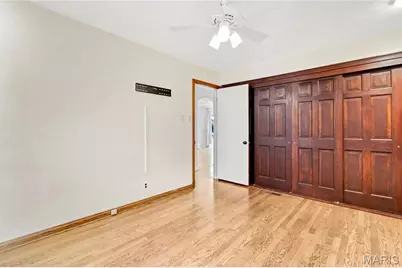 9846 Vasel Drive, Saint Louis, MO 63123 - Photo 17