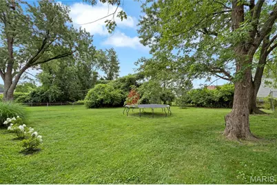 9846 Vasel Drive, Saint Louis, MO 63123 - Photo 35