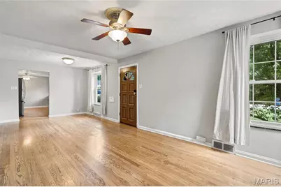 9846 Vasel Drive, Saint Louis, MO 63123 - Photo 13