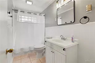9846 Vasel Dr, Saint Louis, MO 63123 - Photo 19