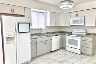 1239 Peggy Ct, Saint Louis, MO 63147 - Photo 7