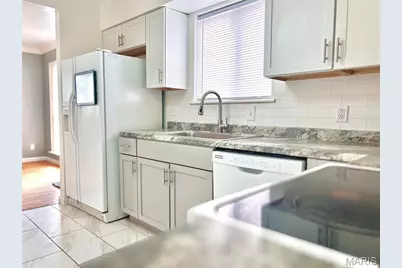 1239 Peggy Court, Saint Louis, MO 63147 - Photo 9