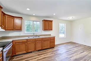 360 Julie Ct, Elsberry, MO 63343 - Photo 15