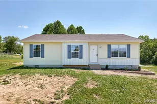 360 Julie Ct, Elsberry, MO 63343 - Photo 5