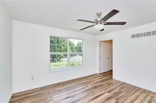 360 Julie Ct, Elsberry, MO 63343 - Photo 31