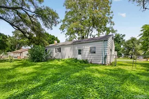 2610 Susan Ave, Saint Charles, MO 63301 - Photo 15