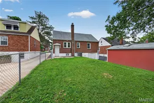 8905 Oneida, Saint Louis, MO 63114 - Photo 29