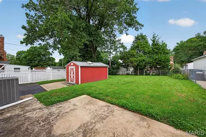 8905 Oneida, Saint Louis, MO 63114 - Photo 27