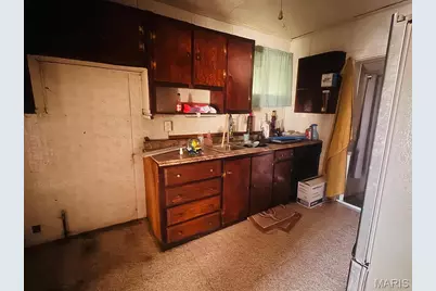7127 Virginia Avenue, Saint Louis, MO 63111 - Photo 5