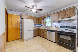 96 Susan Dr, Saint Charles, MO 63301 - Photo 7