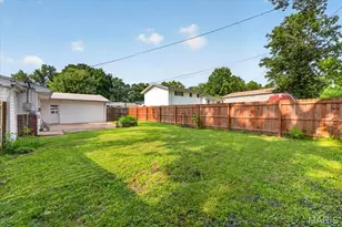 11150 Yellowstone Dr, Saint Louis, MO 63146 - Photo 29