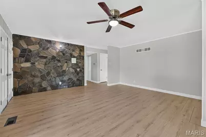 11150 Yellowstone Drive, Saint Louis, MO 63146 - Photo 7