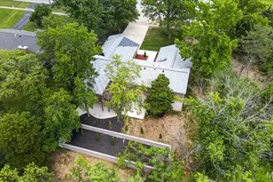 863 Woods Mill Rd, Ballwin, MO 63011 - Photo 35