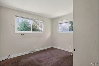 9955 Lanier Drive, Moline Acres, MO 63136 - Photo 9
