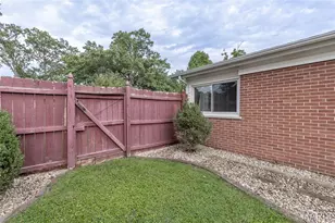 761 Chevron Dr, Saint Louis, MO 63125 - Photo 37