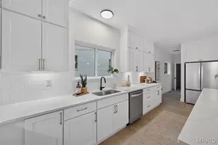 8555 Old Sappington Rd, Saint Louis, MO 63126 - Photo 7