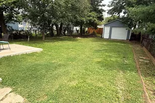 9914 Clyde Ave, Lemay, MO 63125 - Photo 17
