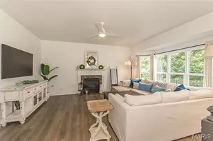 356 Carr Manor Ct, Ballwin, MO 63021 - Photo 7