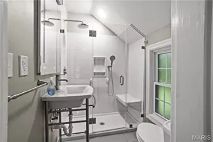 7626 Lindbergh Dr, Richmond Heights, MO 63117 - Photo 23