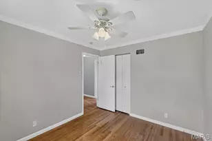 10530 Meath Dr, Saint Louis, MO 63123 - Photo 23
