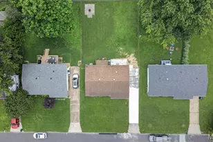 10530 Meath Dr, Saint Louis, MO 63123 - Photo 31