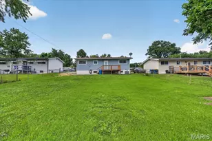 10530 Meath Dr, Saint Louis, MO 63123 - Photo 29