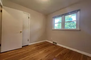 230 Monterey Dr, Florissant, MO 63031 - Photo 9