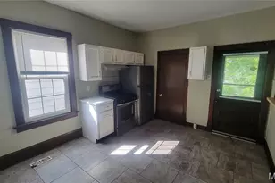 4083 Schiller Pl, Saint Louis, MO 63116 - Photo 7