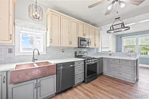 4005 Reavis Barracks Rd, Mehlville, MO 63125 - Photo 9