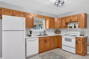 807 St Bernard Dr, O'Fallon, MO 63366 - Photo 11