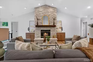 5259 Autumnwinds Dr, Saint Louis, MO 63129 - Photo 7