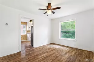 1076 Wilshire Ave, University City, MO 63130 - Photo 11