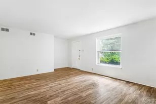 1076 Wilshire Ave, University City, MO 63130 - Photo 7