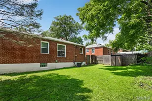 1076 Wilshire Ave, University City, MO 63130 - Photo 1