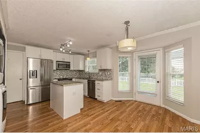 428 Chelsea Way Drive, Saint Charles, MO 63304 - Photo 11