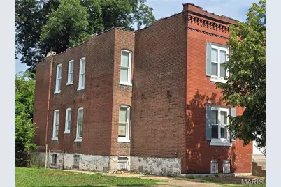 4555 S Compton Avenue, Saint Louis, MO 63111 - Photo 1