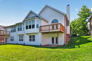 8931 Hilltop Manor Dr, Saint Louis, MO 63132 - Photo 39