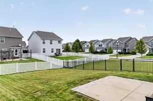 3381 Charlestowne Crossing Dr, Saint Charles, MO 63301 - Photo 7
