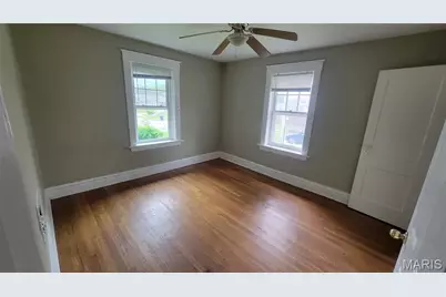 4660 Ray Avenue, Saint Louis, MO 63116 - Photo 5