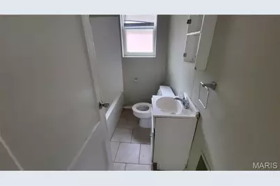 4660 Ray Avenue, Saint Louis, MO 63116 - Photo 7