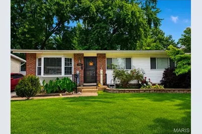 915 Bellarmine Lane, Florissant, MO 63031 - Photo 1