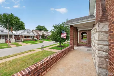 5728 Holly Hills Avenue, Saint Louis, MO 63109 - Photo 3